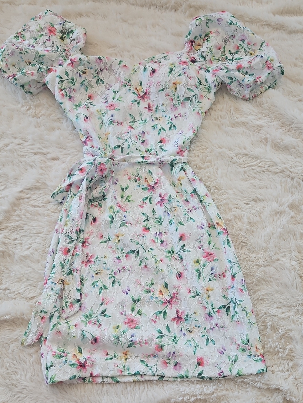 Guess White Floral Lace Puff-Sleeve Dress with Pink & Green Accents Size 0